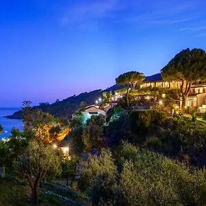 Baia Imperiale 4*, Spiaggia di Cavoli Italien